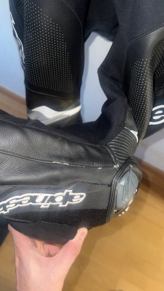 Mono Alpinestars V4 Talla 52