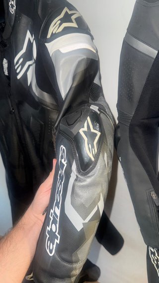 Mono Alpinestars V4 Talla 52