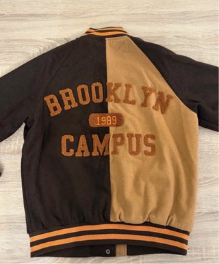 Chaqueta Bomber Varsity Beige y Marrón