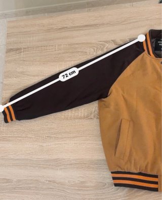 Chaqueta Bomber Varsity Beige y Marrón