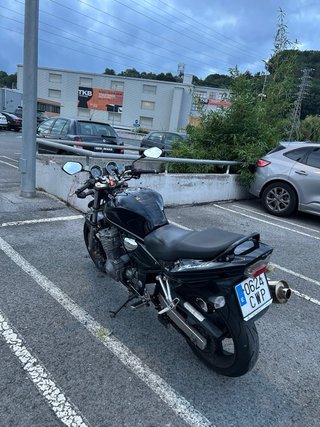 Suzuki Bandit 600 Naked Negra