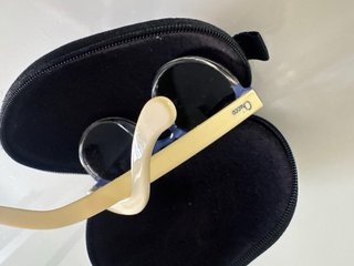 Gafas de sol bebé Chicco azul y beige