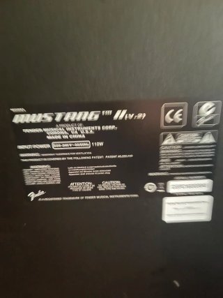 Fender Mustang V2 Amplificador Guitarra