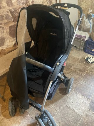 Carro de bebé negro