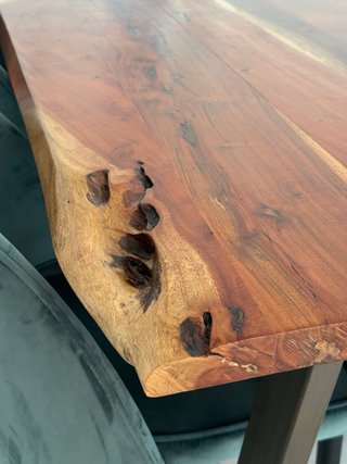 Mesa madera rústica y 6 sillas terciopelo