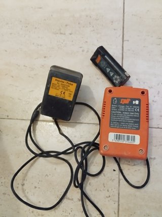 Clavadora Split Pulsa 700E con maletín