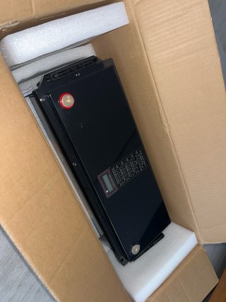 Batería SJY 12.8V 300Ah LiFePO4 SIN USAR