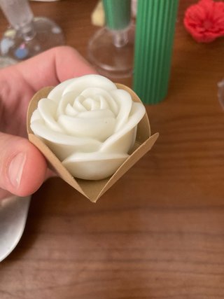 Candela segnaposto bomboniera a forma di rosa