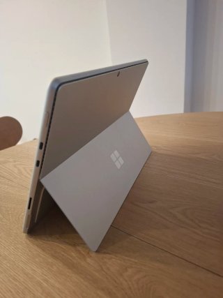 Microsoft Surface Pro 8