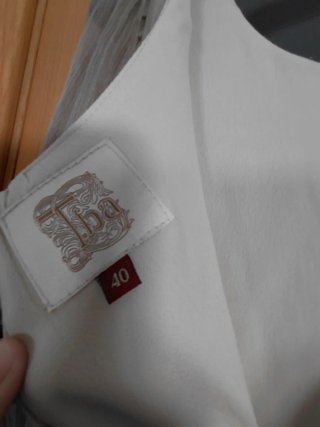 Vestido Tba Beige, de gasa.