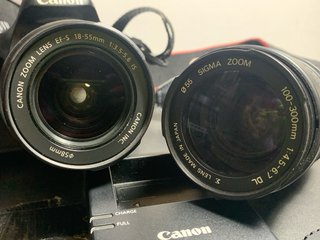 Canon EOS 550D + 2 objetivos + Accesorios