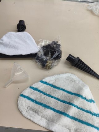 Mopa a vapor multifunción 10 en 1 para limpiar el hogar.