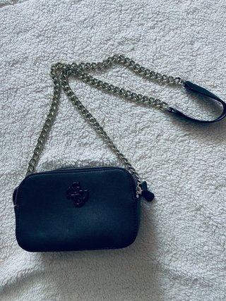 Bolso Guess Negro Cadena