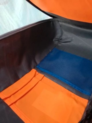 Mochila antirrobo rígida gris para portátil