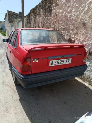 Opel Kadett 1.4 – De los que ya no quedan