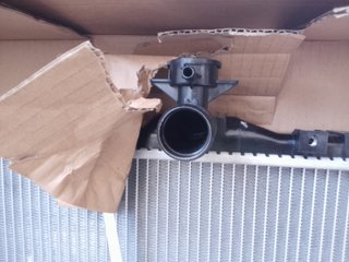Radiador Agua MITSUBISHI GRANDIS