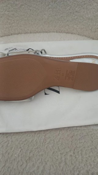 Sandalias planas Zara plateadas talla 37