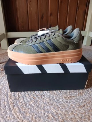Zapatillas Adidas Verde y Marrón