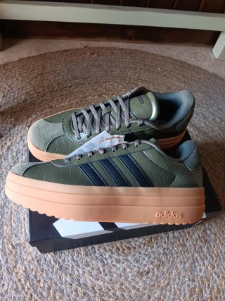 Zapatillas Adidas Verde y Marrón