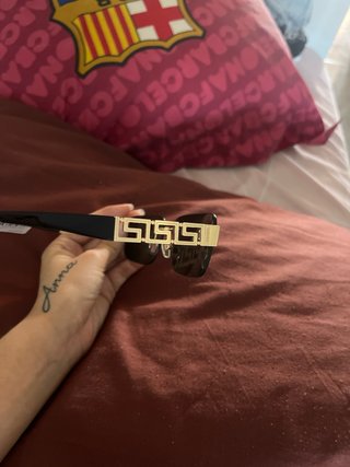 Gafas Versace Negras y Doradas