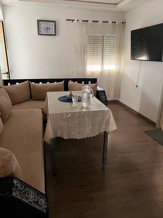 Alquiler habitación por  estudiantes chica sería