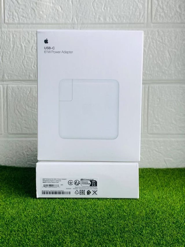 Cargador/Adaptador MacBook Pro 61w + Cable CC 240w
