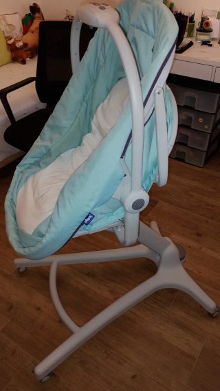 Chicco Baby Hug Pro 5 en 1 cuna y moises. Verde