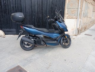 Zontes M125 Maxi Scooter 2025