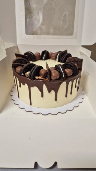 Tartas personalizados caseras. En Parla