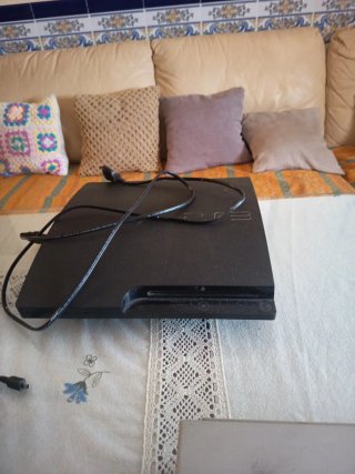 PlayStation 3 Slim Negra