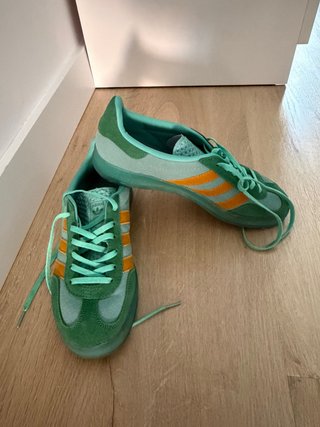 Zapatillas Adidas Gazelle verdes y naranja
