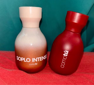 Comotú Soplo Intense y otro perfume