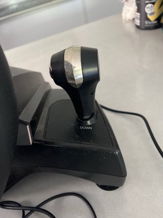 Volante y pedales Fanatec para pley