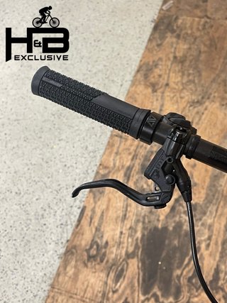 Cube Stereo Hybrid 160 HPC SLT 750 Carbon AXS 2024