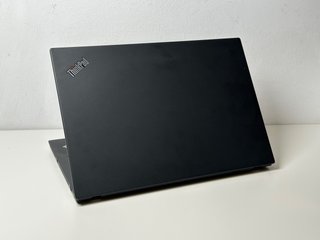 Lenovo Thinkpad T490 i7 16GB RAM