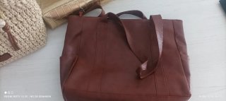 Bolsos negros y dorados