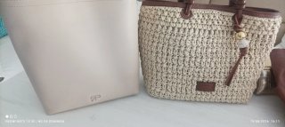 Bolsos negros y dorados
