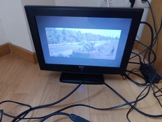 TV VCD TECH 15 Negra y Plateada