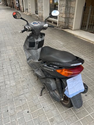 Yamaha Cygnus X 125 Scooter Gris