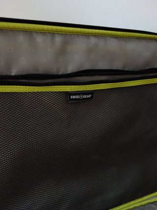 Maleta Swiss Gear gris y negra