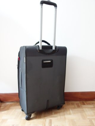 Maleta Swiss Gear gris y negra