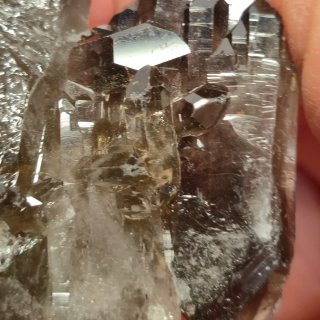 Cuarzo ahumado brillante grupo de cristales Brasil