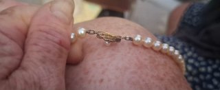 Collar corto perlas bisutería