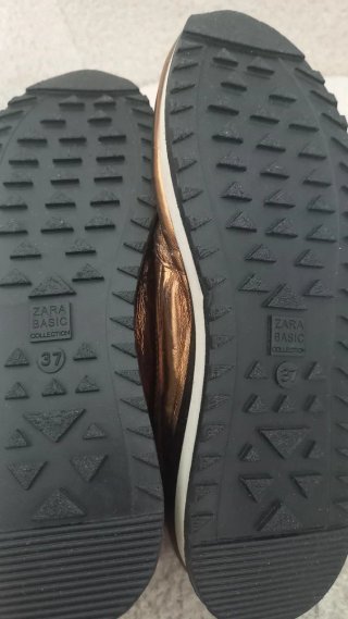 Zapatillas Zara Talla 37 Metalizadas Doradas
