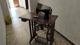 Máquina de coser Alfa antigua