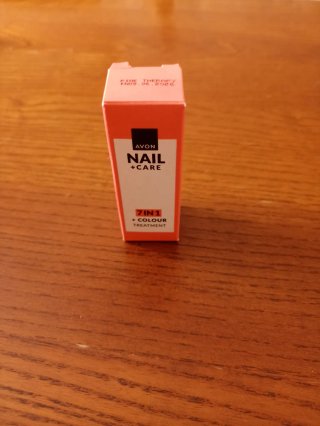 Avon Nail Care 7 in 1 + Colour Trattamento