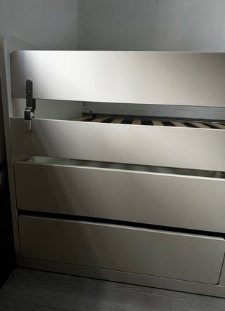 Cama IKEA SLÄKT con almacenaje + barandilla