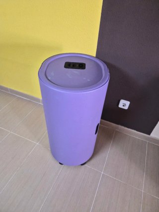 Estufa de gas negra y morada