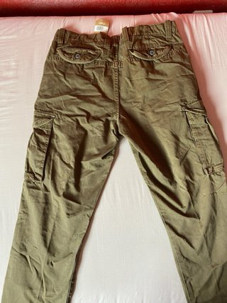 Pantalón cargo hombre verde oliva