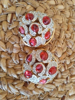Pendientes vintage dorados con brillantes y piedra